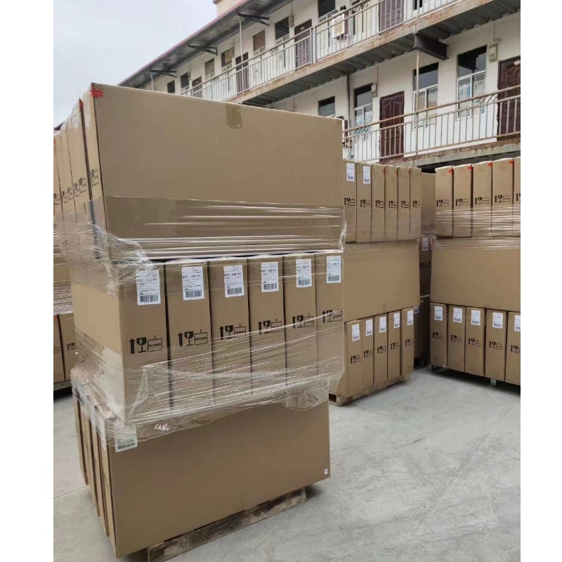 Một lô hàng khác cho ánh sáng IKEA